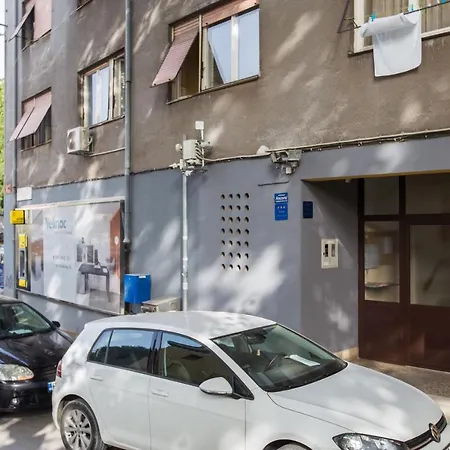 Sylvia Center Apartman Pula