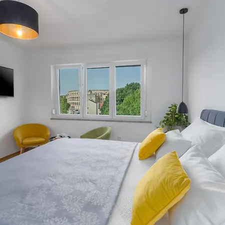 Sylvia Center Apartman Pula