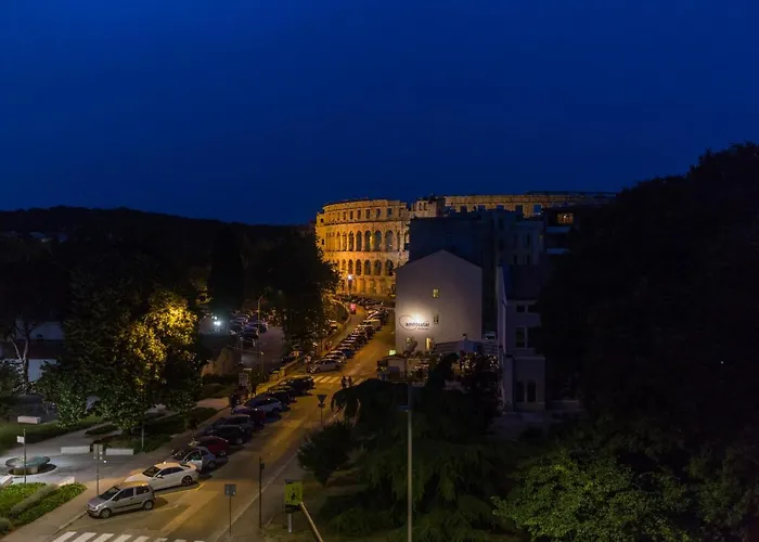 Sylvia Center Διαμέρισμα *