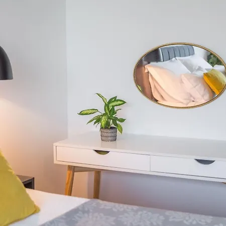 Апартаменти Sylvia Center